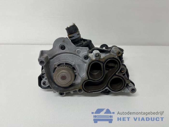 Gebrauchte Wasserpumpe Skoda Fabia III Combi (NJ5) 1.0 TSI 12V Preis € 50,00 Margenregelung angeboten von Het Viaduct