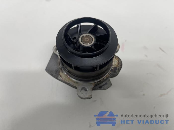 Begagnade Vattenpump Skoda Rapid Spaceback 1.6 TDI Greenline Pris € 15,00 Marginaltabell erbjuds av Het Viaduct