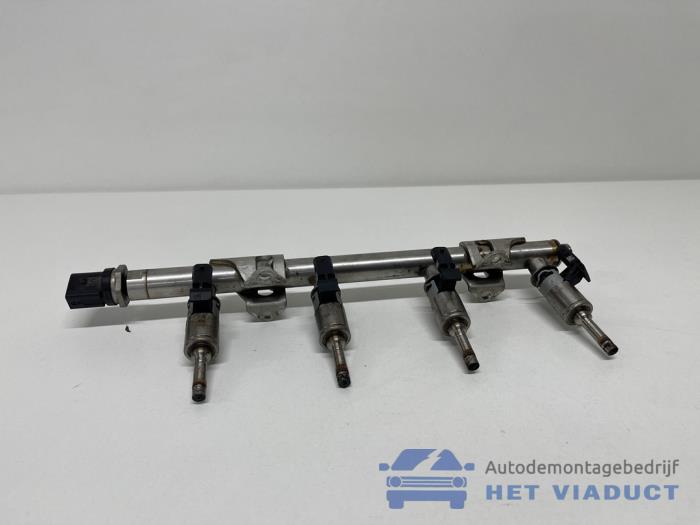 Usagé Système d'injection Volkswagen Golf VII (AUA) 1.2 TSI 16V Prix € 100,00 Règlement à la marge proposé par Het Viaduct