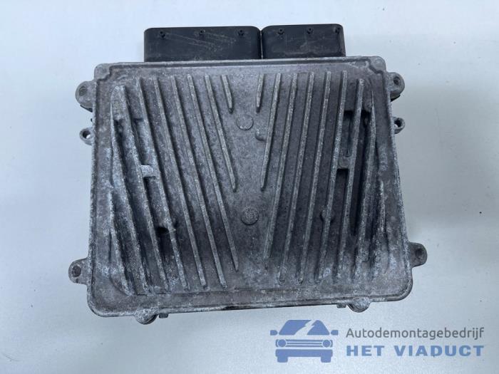 Engine management computer from a Mercedes-Benz CLS (C219) 350 3.5 V6 18V 2004