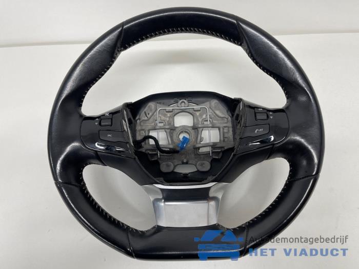 Gebrauchte Lenkrad Peugeot 308 SW (L4/L9/LC/LJ/LR) 1.2 12V e-THP PureTech 110 Preis € 100,00 Margenregelung angeboten von Het Viaduct