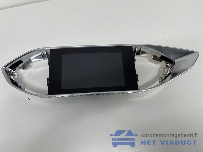 Used Interior display Peugeot 308 SW (L4/L9/LC/LJ/LR) 1.2 12V e-THP PureTech 110 Price € 250,00 Margin scheme offered by Het Viaduct