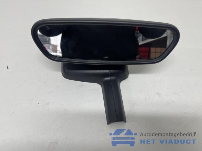 Używane Lusterko wewnetrzne Peugeot 308 SW (L4/L9/LC/LJ/LR) 1.2 12V e-THP PureTech 110 Cena € 30,00 Procedura marży oferowane przez Het Viaduct
