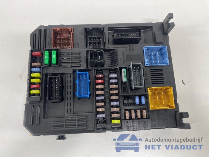 Used Body control computer Peugeot 308 SW (L4/L9/LC/LJ/LR) 1.2 12V e-THP PureTech 110 Price € 60,00 Margin scheme offered by Het Viaduct