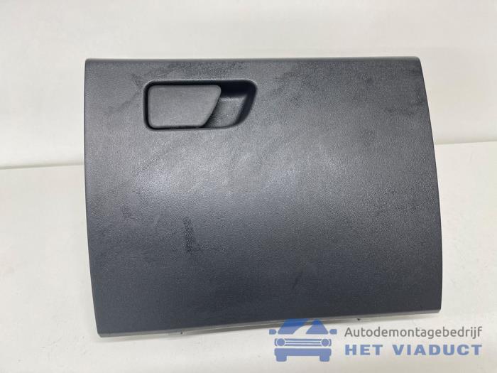Begagnade Handskfack Ford Fiesta 7 1.1 Ti-VCT 12V 75 Pris € 30,00 Marginaltabell erbjuds av Het Viaduct