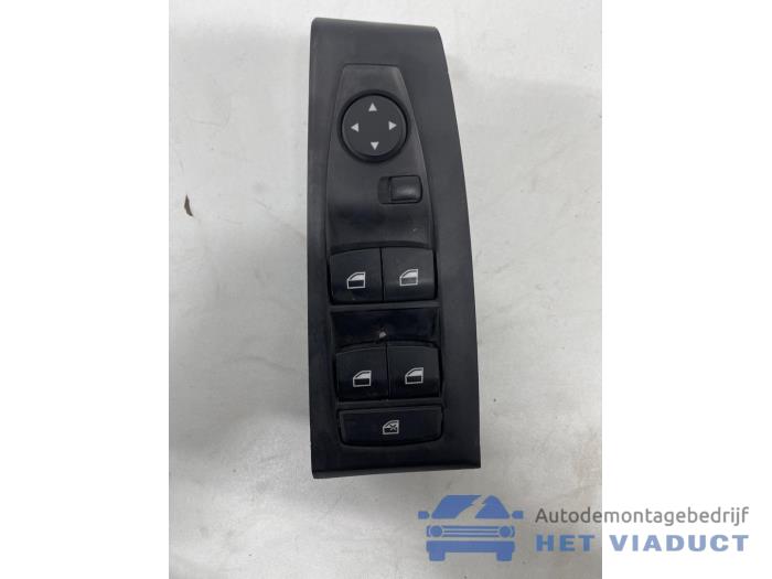 Usados Interruptor combinado de ventanillas BMW 2 serie Active Tourer (F45) 216d 1.5 TwinPower Turbo 12V Precio € 30,00 Norma de margen ofrecido por Het Viaduct