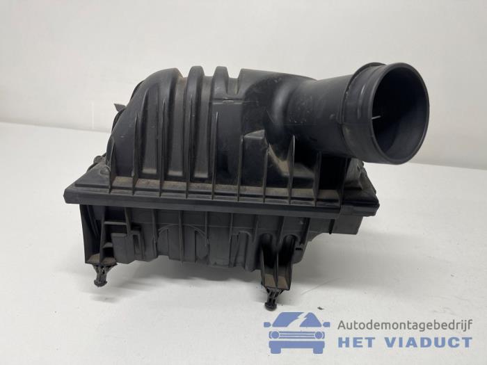 Gebrauchte Luftfiltergehäuse BMW 2 serie Active Tourer (F45) 216d 1.5 TwinPower Turbo 12V Preis € 60,00 Margenregelung angeboten von Het Viaduct