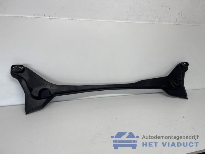 Używane Parawan BMW 2 serie Active Tourer (F45) 216d 1.5 TwinPower Turbo 12V Cena € 20,00 Procedura marży oferowane przez Het Viaduct