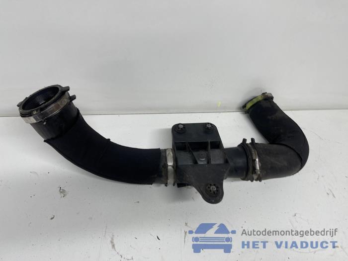 Intercooler Rohr van een Audi A6 Avant (C7) 3.0 TDI V6 24V Quattro 2012
