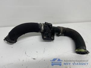 Intercooler Rohr van een Audi A6 Avant (C7) 3.0 TDI V6 24V Quattro 2012