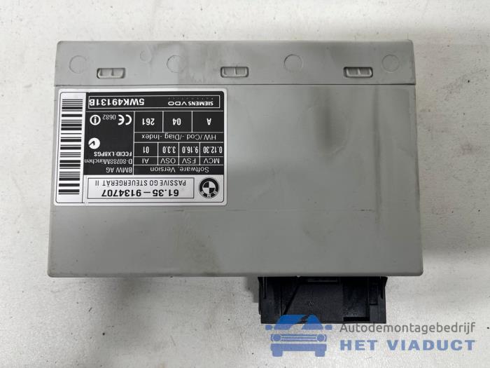 Używane Modul keyless vehicle BMW X5M (E70) 4.4i V8 Turbo 32V Cena € 75,00 Procedura marży oferowane przez Het Viaduct