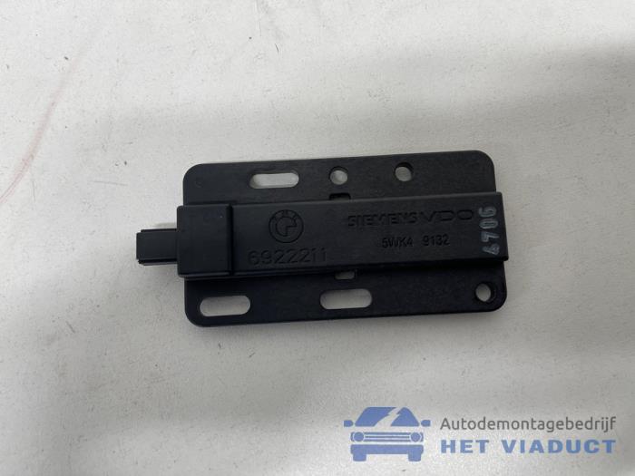 Używane Keyless Entry-Antena BMW X5M (E70) 4.4i V8 Turbo 32V Cena € 20,00 Procedura marży oferowane przez Het Viaduct