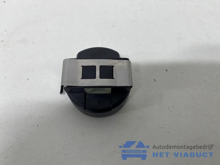 Begagnade Regnsensor Mitsubishi Space Star (A0) 1.2 12V Pris € 20,00 Marginaltabell erbjuds av Het Viaduct