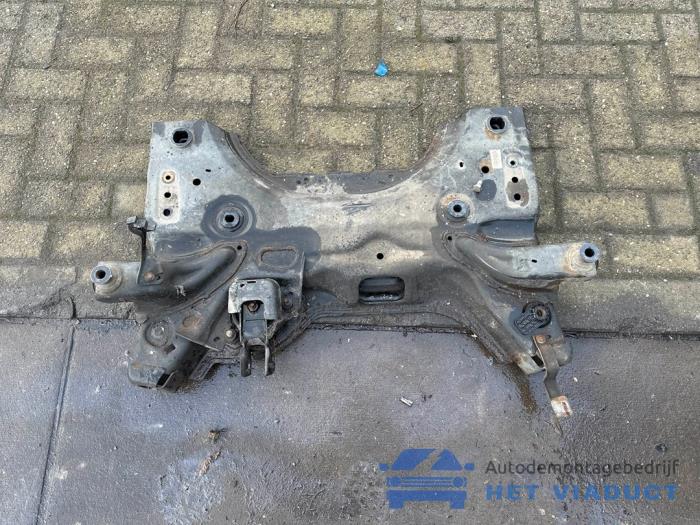 Usados Subchasis Peugeot Expert (V1/VA/VB/VE/VF/VT/VY) 2.0 Blue HDi 120 16V Precio € 150,00 Norma de margen ofrecido por Het Viaduct