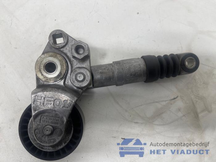 Usados Rodillo tensor correa múltiple Mazda CX-30 (DM) 2.0 e-SkyActiv-X 181 M Hybrid 16V Precio € 40,00 Norma de margen ofrecido por Het Viaduct