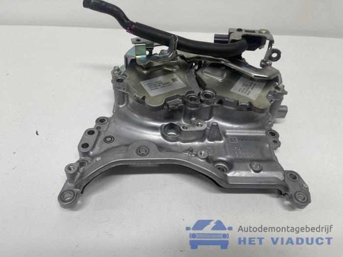 Usagé Couvercle de distribution Mazda CX-30 (DM) 2.0 e-SkyActiv-X 181 M Hybrid 16V Prix € 70,00 Règlement à la marge proposé par Het Viaduct