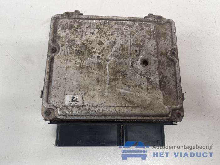 Engine management computer from a Volkswagen Touran (1T1/T2) 1.6 FSI 16V 2003