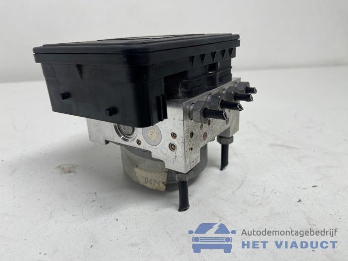 Used ABS pump Ford Fiesta 7 1.0 EcoBoost 12V Price € 180,00 Margin scheme offered by Het Viaduct
