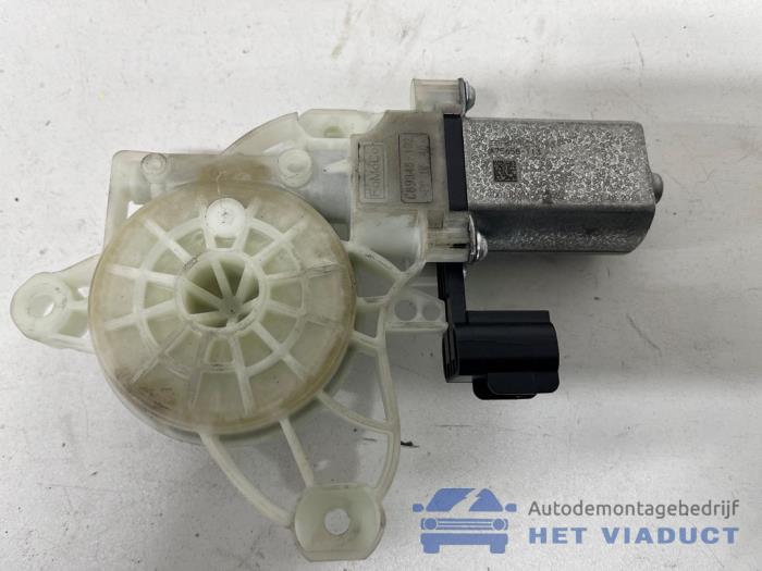 Usados Motor de ventanilla de puerta Ford Fiesta 7 1.0 EcoBoost 12V Precio € 20,00 Norma de margen ofrecido por Het Viaduct