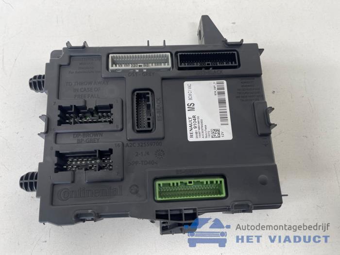 Used Engine management computer Renault Megane IV (RFBB) 1.2 Energy TCE 100 Price € 70,00 Margin scheme offered by Het Viaduct
