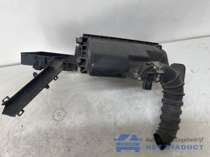 Begagnade Luftfilterhus Mitsubishi Space Star (A0) 1.2 12V Pris € 40,00 Marginaltabell erbjuds av Het Viaduct