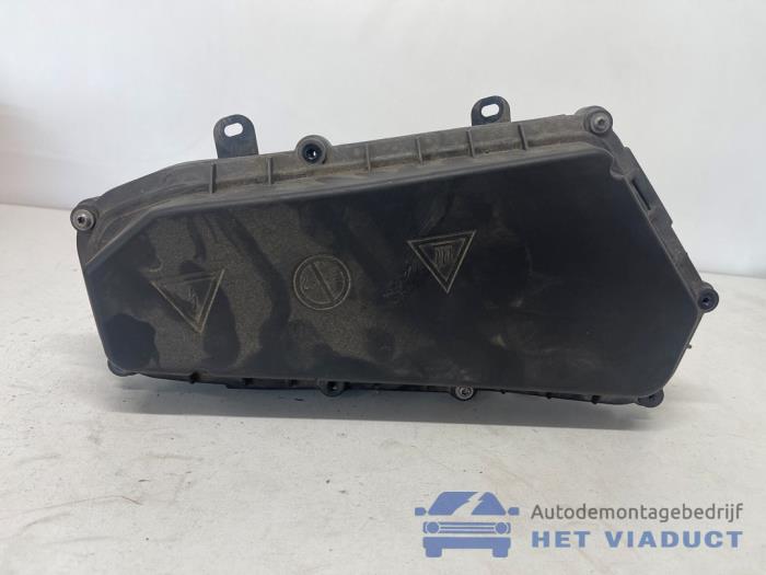 Begagnade Luftfilterhus BMW 3 serie Touring (F31) 318d 2.0 16V Pris € 50,00 Marginaltabell erbjuds av Het Viaduct