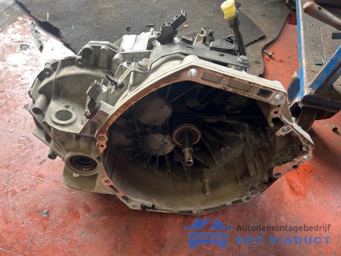 Gebrauchte Getriebe Renault Trafic Passenger (1JL/2JL/3JL/4JL) 1.6 dCi 115 Preis € 800,00 Margenregelung angeboten von Het Viaduct