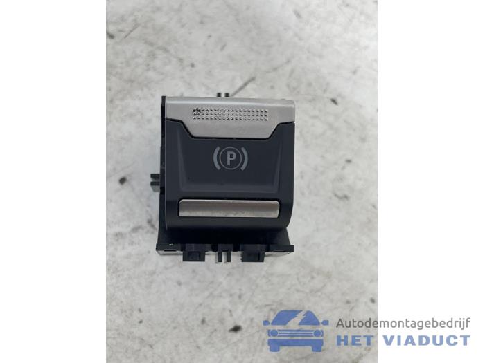 Gebrauchte Handbremse Schalter Peugeot 208 II (UB/UH/UP) 1.2 Vti 12V PureTech 130 Preis € 25,00 Margenregelung angeboten von Het Viaduct