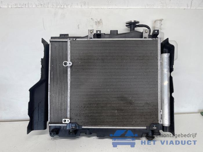 Gebrauchte Kühler Set Mitsubishi Space Star (A0) 1.2 12V Preis € 200,00 Margenregelung angeboten von Het Viaduct