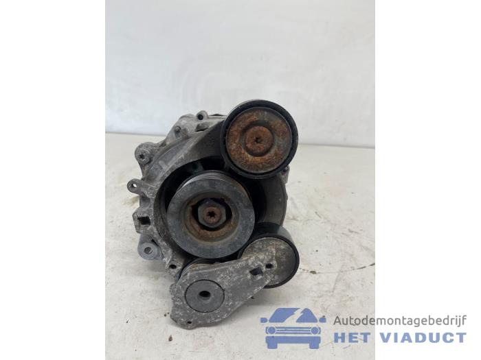 Gebrauchte Dynamo Audi A4 Avant (B9) Preis € 200,00 Margenregelung angeboten von Het Viaduct