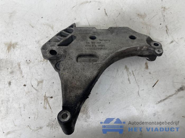 Used Engine mount Audi A4 Avant (B9) Price € 20,00 Margin scheme offered by Het Viaduct