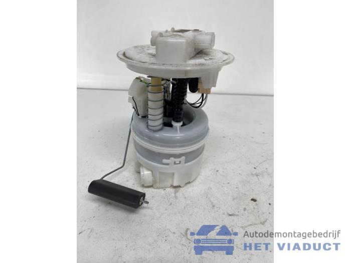Gebrauchte Benzinpumpe Dacia Sandero II 1.0 Sce 12V Preis € 75,00 Margenregelung angeboten von Het Viaduct