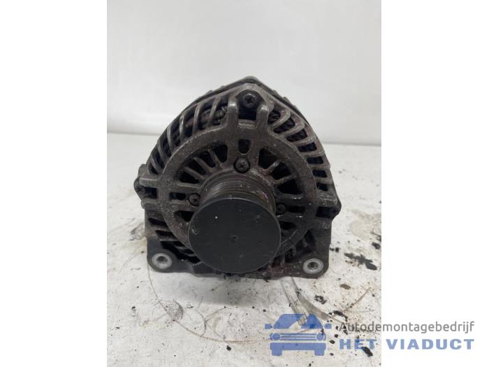 Gebrauchte Dynamo Renault Master III (FV) 2.3 dCi 135 16V FWD Preis € 100,00 Margenregelung angeboten von Het Viaduct