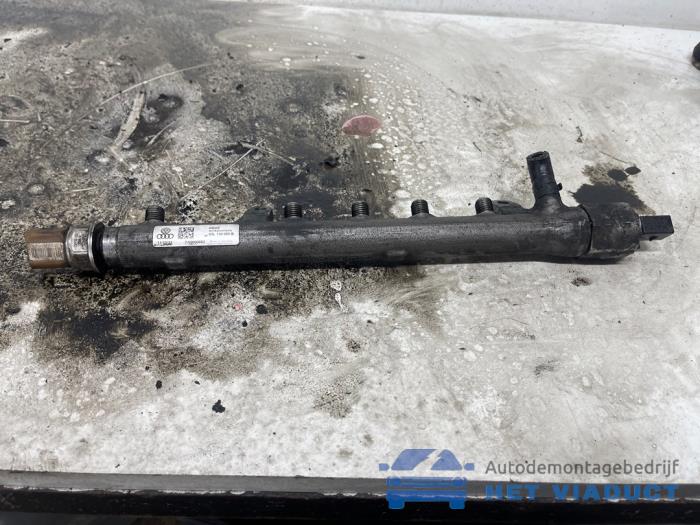 Gebrauchte Einspritzdüse (Einspritzer) Volkswagen Caddy IV 2.0 TDI 102 Preis € 120,00 Margenregelung angeboten von Het Viaduct