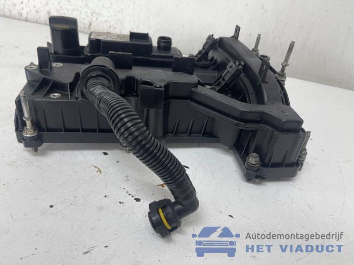 Ventildeckel van een Ford C-Max (DXA) 1.0 Ti-VCT EcoBoost 12V 125 2018