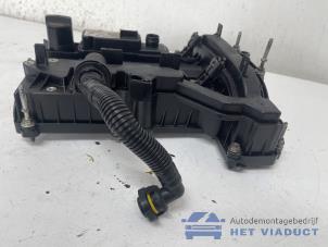 Ventildeckel van een Ford C-Max (DXA) 1.0 Ti-VCT EcoBoost 12V 125 2018