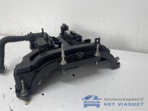 Ventildeckel van een Ford C-Max (DXA) 1.0 Ti-VCT EcoBoost 12V 125 2018