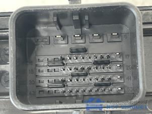 Automatic gearbox computer from a Citroën Jumpy 2.0 Blue HDI 180 2018
