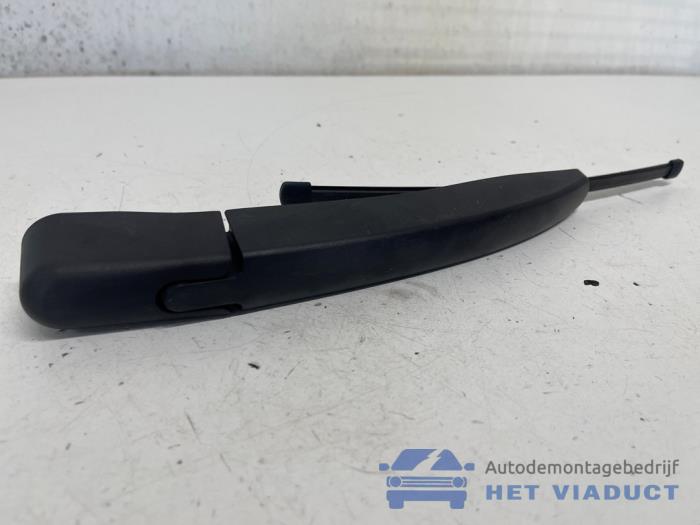 Begagnade Bakre torkararm Ford Focus 4 Wagon 1.5 EcoBoost 12V 150 Pris € 15,00 Marginaltabell erbjuds av Het Viaduct