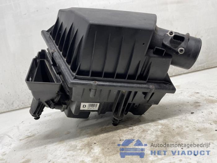 Gebrauchte Luftfiltergehäuse Landrover Range Rover Evoque (LVJ/LVS) 2.2 eD4 16V 5-drs. Preis € 40,00 Margenregelung angeboten von Het Viaduct