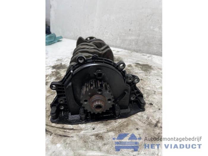 Używane Wal korbowy Seat Leon (KLB) 2.0 TDI 16V Cena € 100,00 Procedura marży oferowane przez Het Viaduct