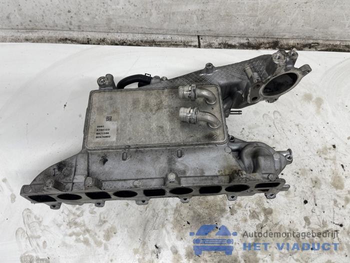 Used Intercooler Seat Leon (KLB) 2.0 TDI 16V Price € 120,00 Margin scheme offered by Het Viaduct