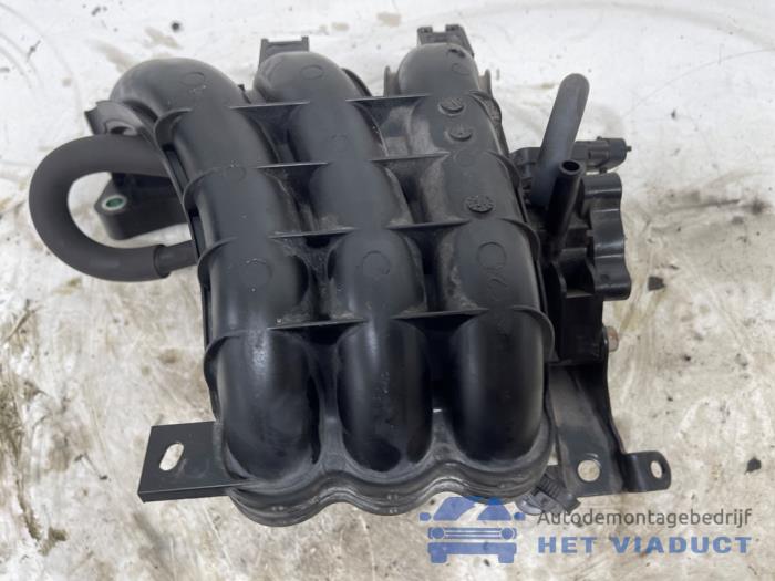 Begagnade Insugsrör Mitsubishi Space Star (A0) 1.0 12V Pris € 50,00 Marginaltabell erbjuds av Het Viaduct