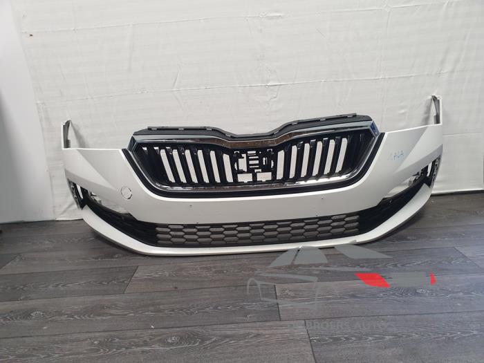 Stoßstange vorne Skoda Scala 1.0 TSI 110 - De Broers Auto