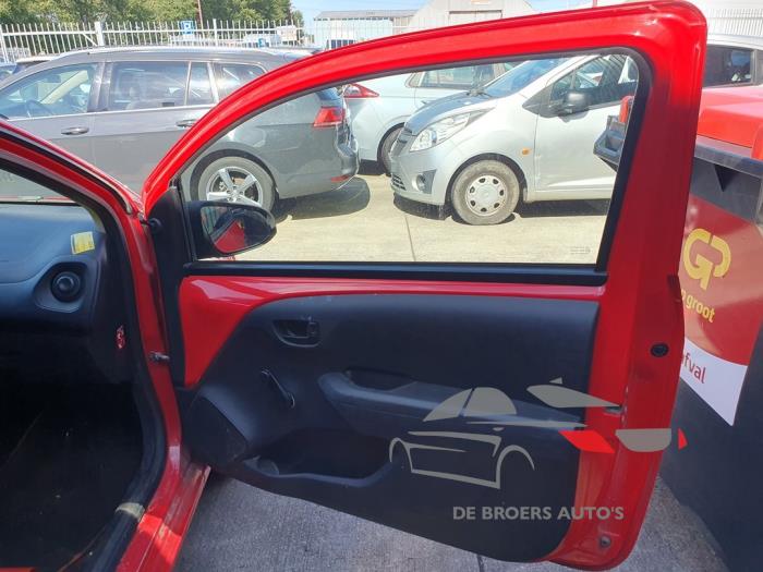Drzwi prawe wersja 2-drzwiowa z Peugeot 108 1.0 12V 2014