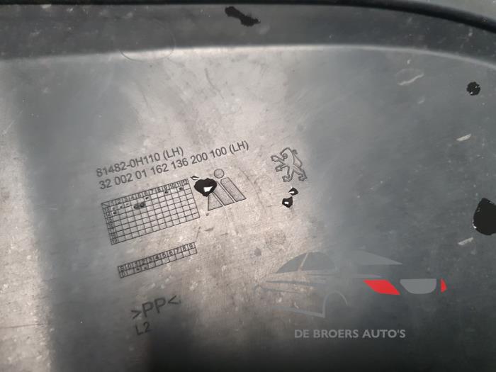 Stoßstangenrost van een Peugeot 108  2014