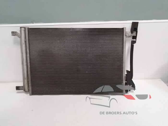 Radiador de aire acondicionado de un Volkswagen Golf VII (AUA) 1.6 TDI 16V 2015