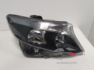 Używane Reflektor prawy Mercedes Vito Tourer (447.7) 1.6 109 CDI 16V Cena € 200,00 Procedura marży oferowane przez De Broers Auto's