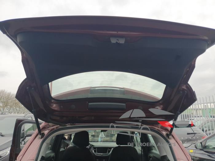 Tailgate from a Opel Crossland/Crossland X 1.2 Turbo 12V 2019