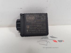 Używane Czujnik aktywnego tempomatu (zdalny) Volkswagen Polo VI (AW1) 1.0 TSI 12V BlueMotion Cena € 230,00 Procedura marży oferowane przez De Broers Auto's